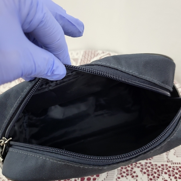 NEW Michael Kors Navy Nylon Toiletry Bag - Picture 7 of 7